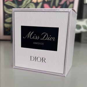 Dior Miss Dior Essence Fragrance Box - White and Black